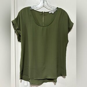 Women’s Olive & Oak LG Olive Green Blouse/Top, Zipper Back, Excellent Condition!